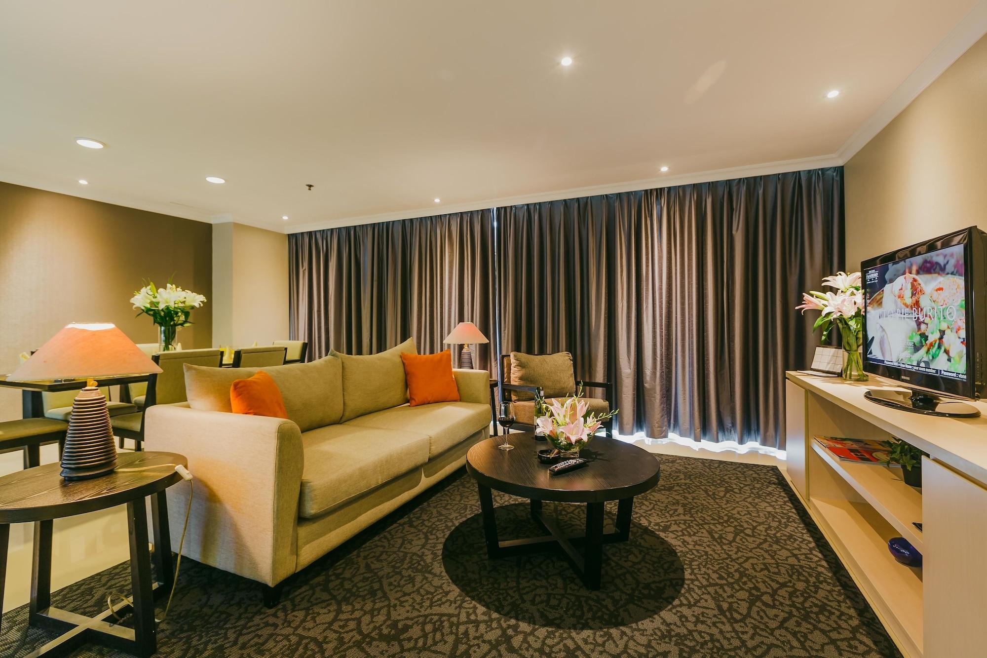 Kristal Hotel Джакарта Экстерьер фото