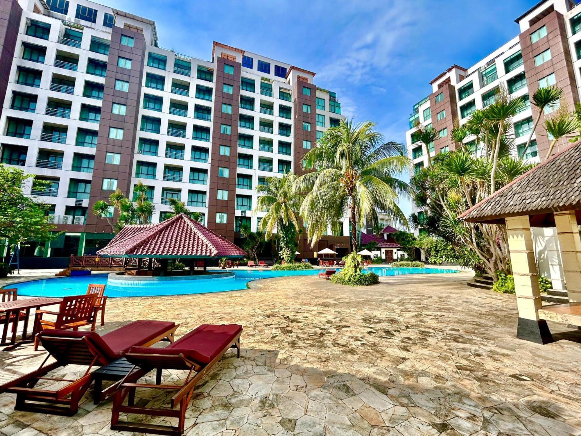 Kristal Hotel Джакарта Экстерьер фото