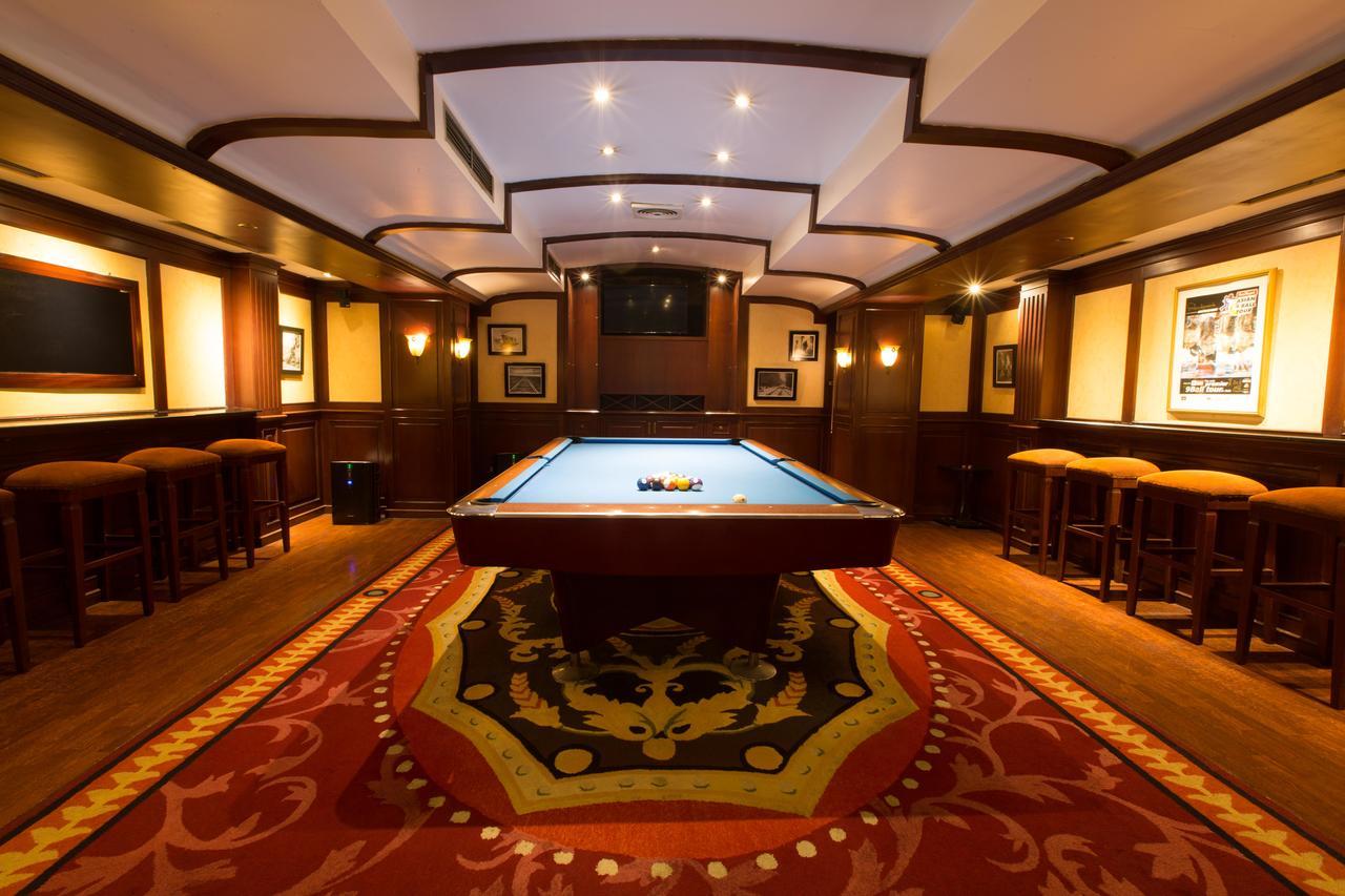Kristal Hotel Джакарта Экстерьер фото